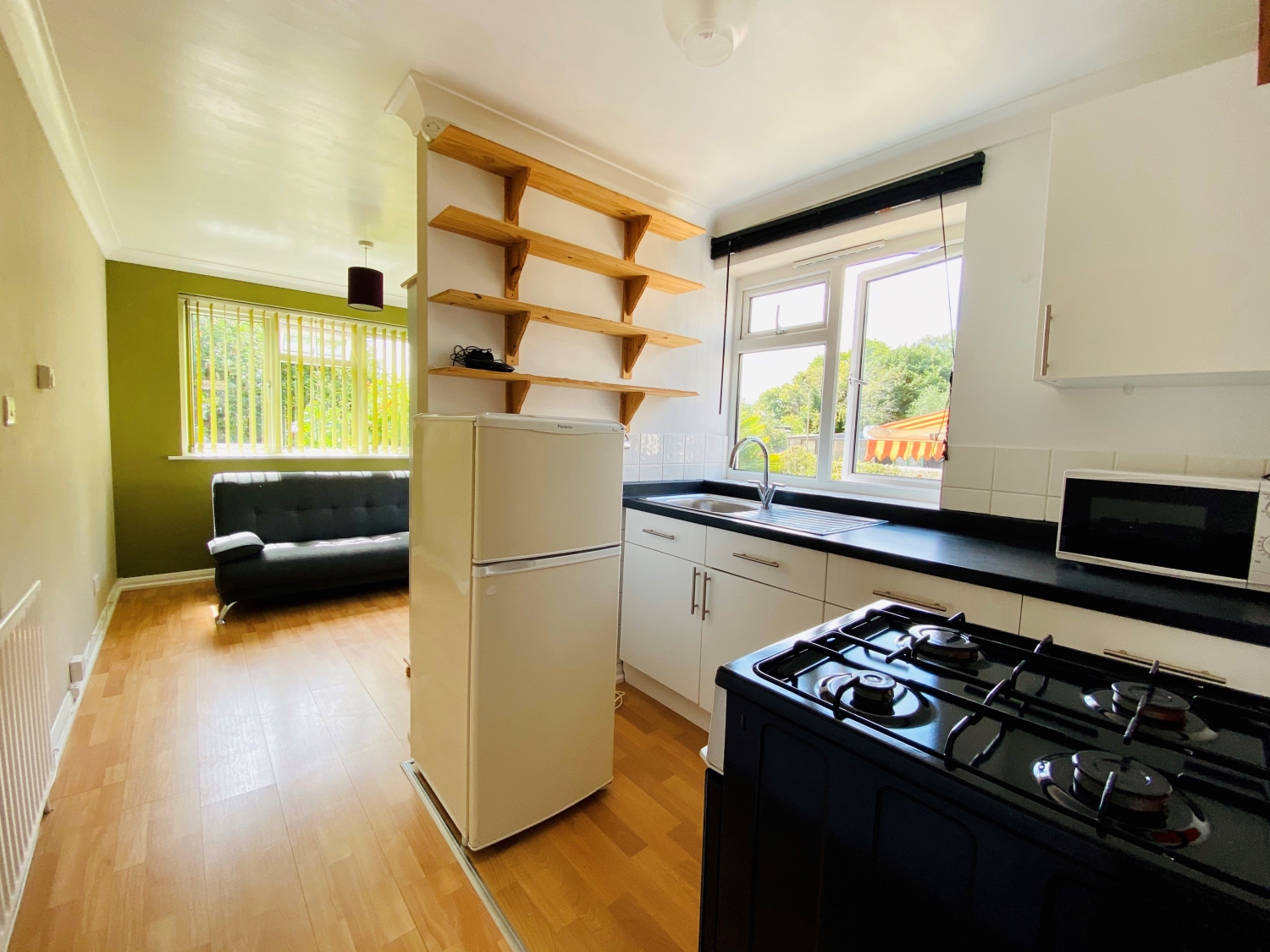 68 Park Avenue, Egham, Surrey, TW20 Nevin And Wells